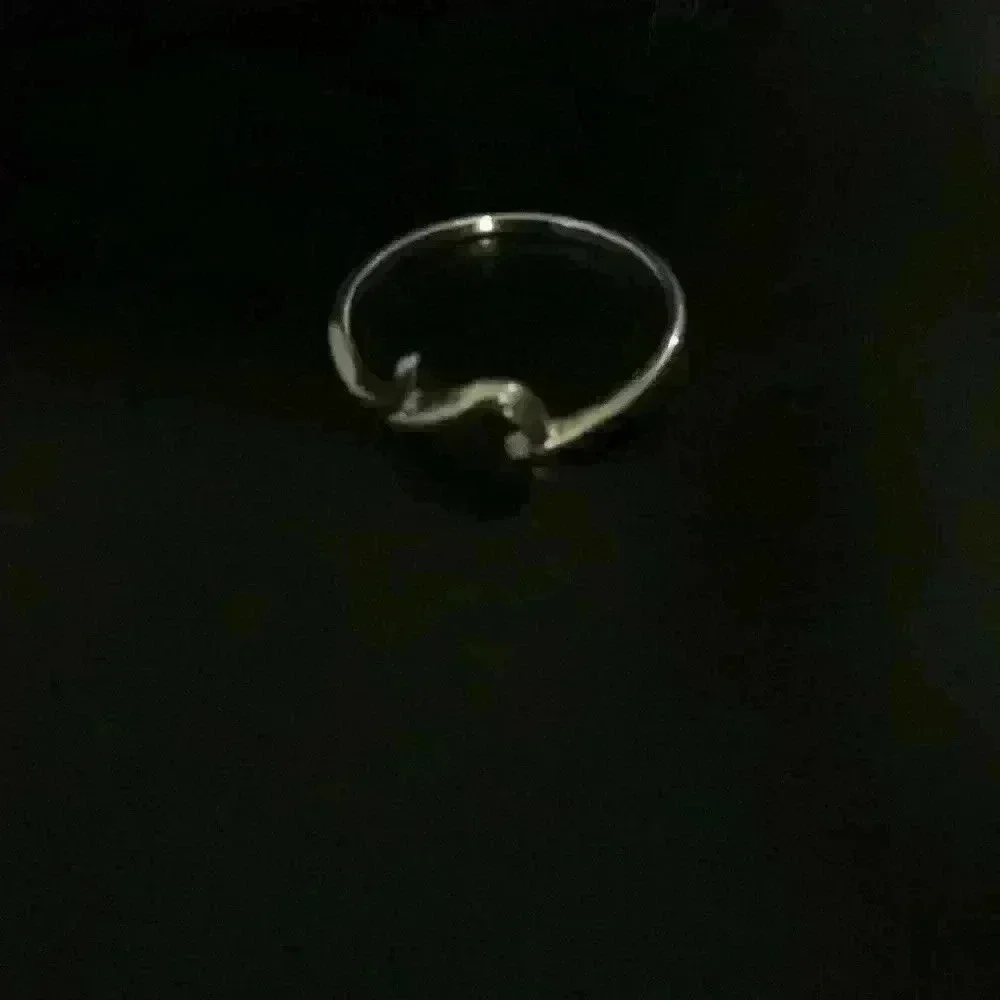 Wave ring - Picture 2 of 2